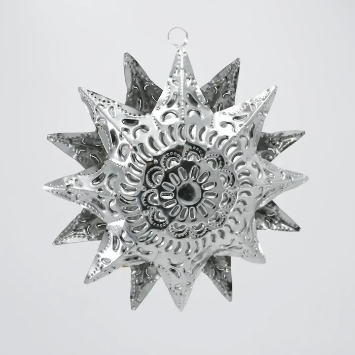 Estrella de hojalata de 20 cms
