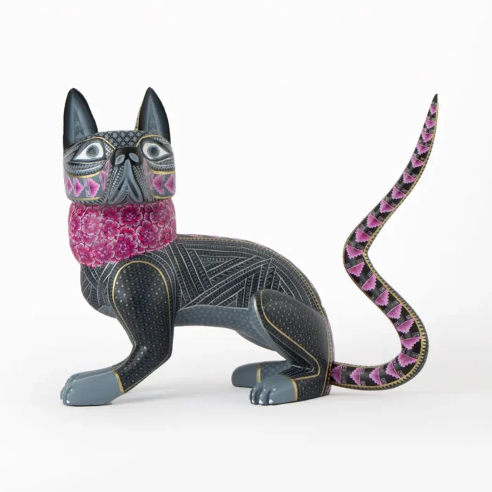 Alebrije de Xoloitzcuintle Collar de Cempasúchil Morado