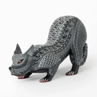 Alebrije Lobo Agachado Gris
