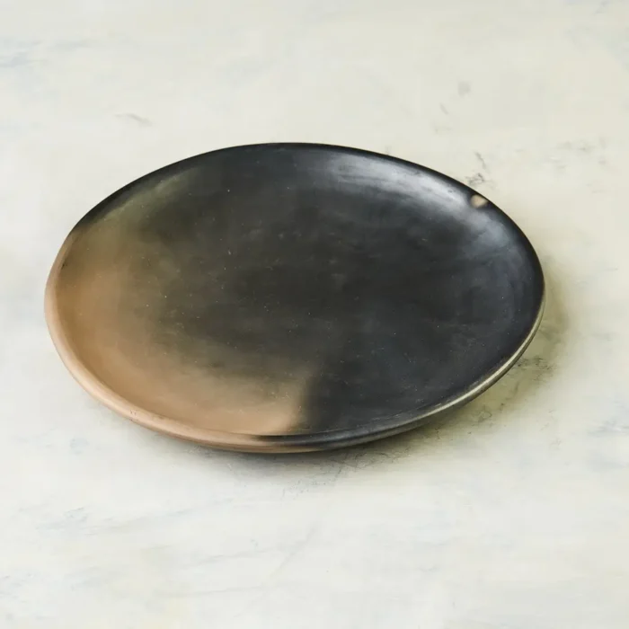 Black earthenware dinnerware, 16 pieces for 4 people