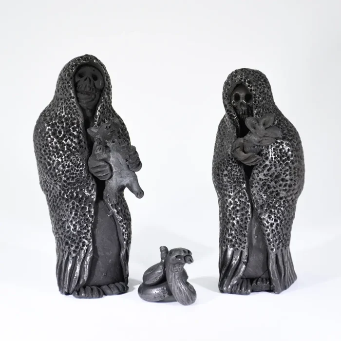 Grannies of black clay