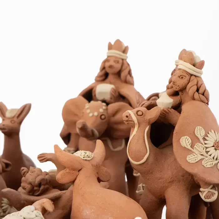 Nacimiento Barro Rojo con Pastillaje, 12 Piezas