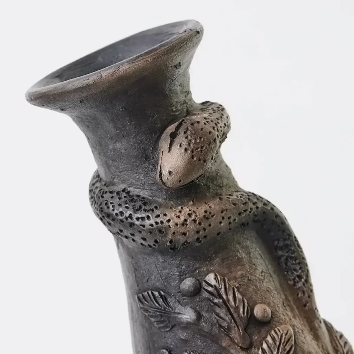 Tree pitcher