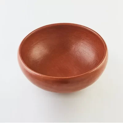 Plato hondo de barro rojo