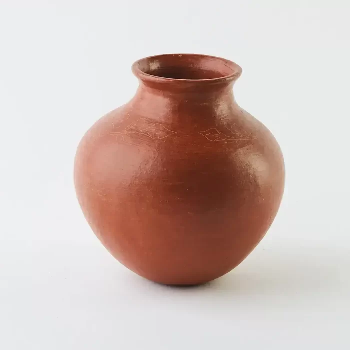 Vase with engraved flowers