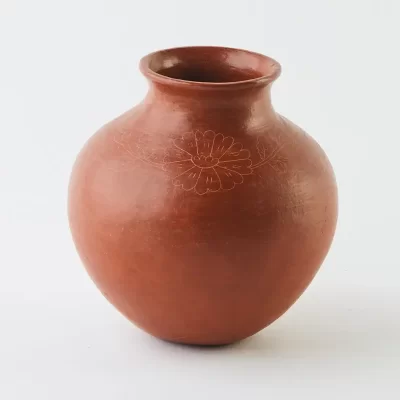 Vase with engraved flowers