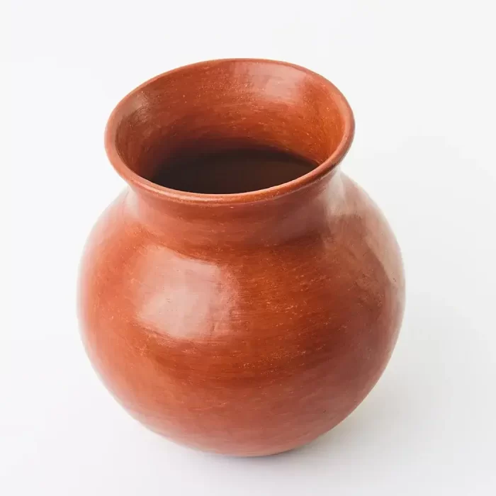 Smooth vessel of 2 liters.