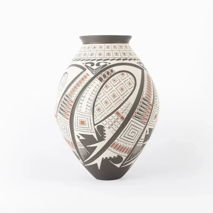 Mata Ortíz Vase with Relief