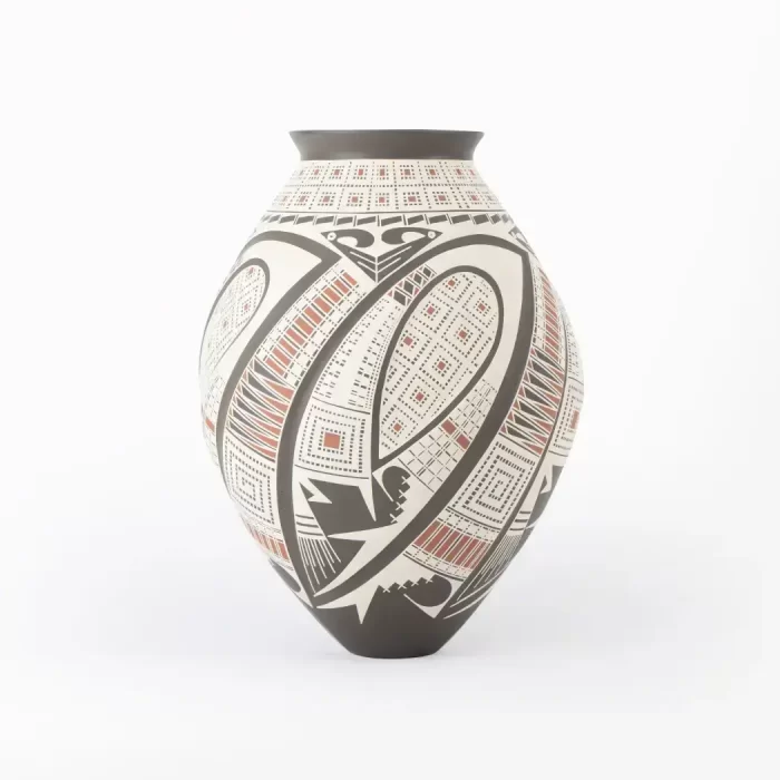 Mata Ortíz Vase with Relief