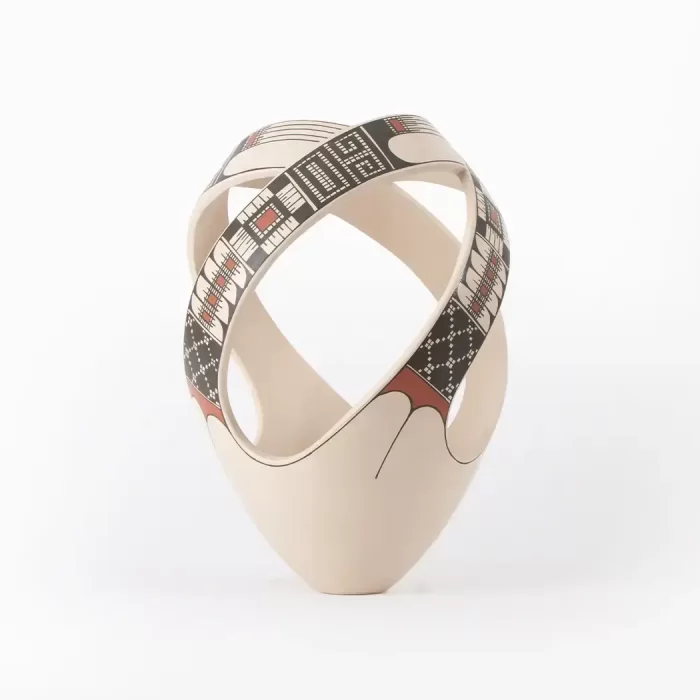 Centro de Mesa con Cortes #1