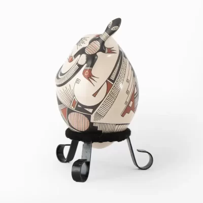 Ceramic Egg with Lizard