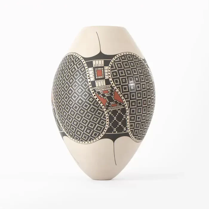 High white pot Efren Quezada