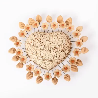 Large white pastillaje heart with sgraffito