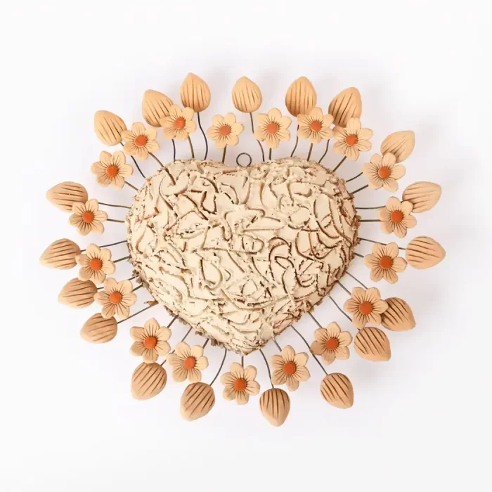 Large white pastillaje heart with sgraffito