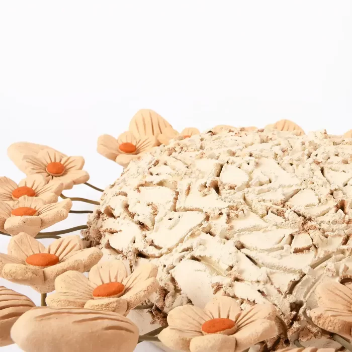 Large white pastillaje heart with sgraffito