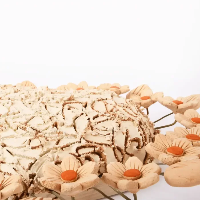 Large white pastillaje heart with sgraffito