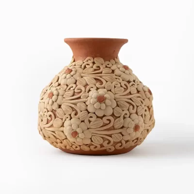 Pastillaje Vase with Flowers #1