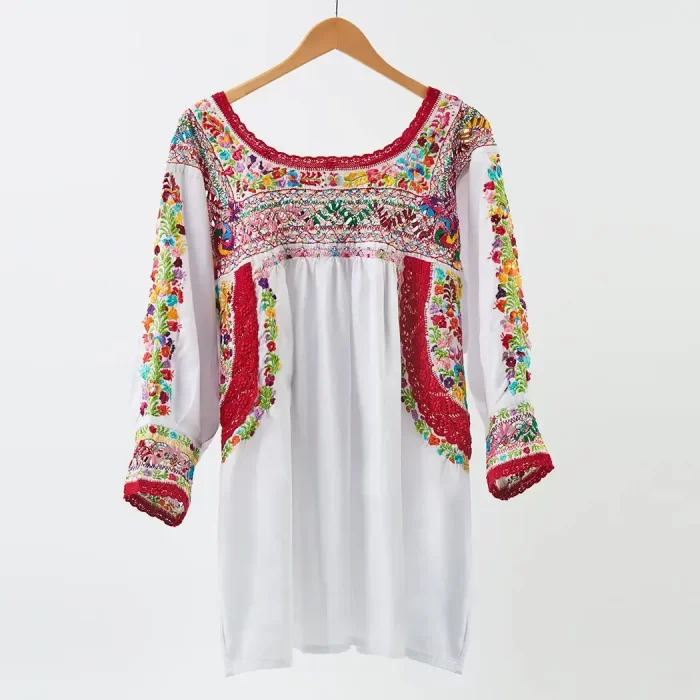 White Huipil with embroidery of San Antonino