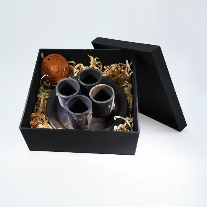 Juego de 4 Mezcaleros con Plato y Caja