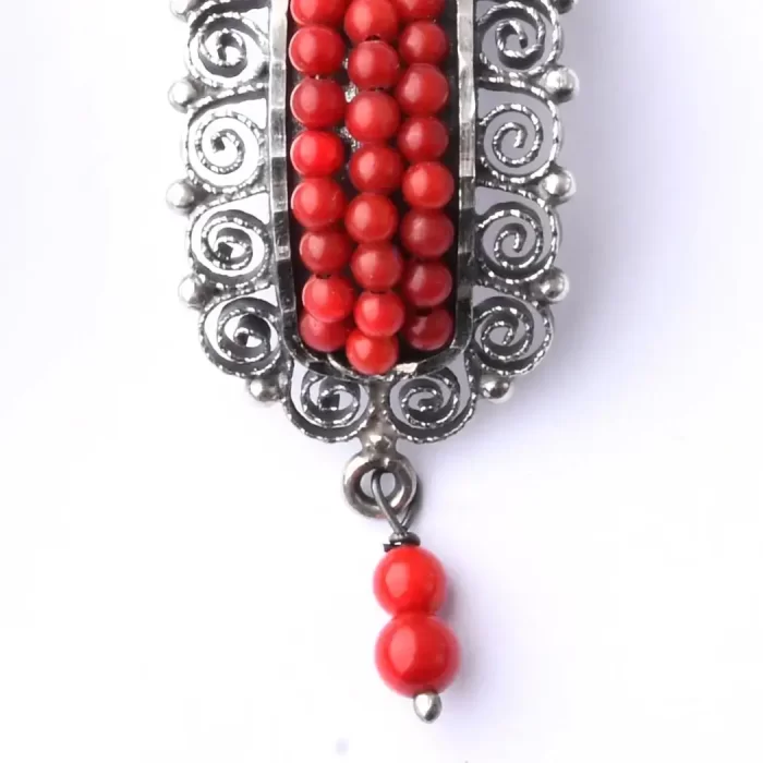 Filigree earrings, with red details