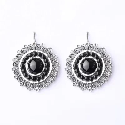 Filigree earrings with Onyx stone