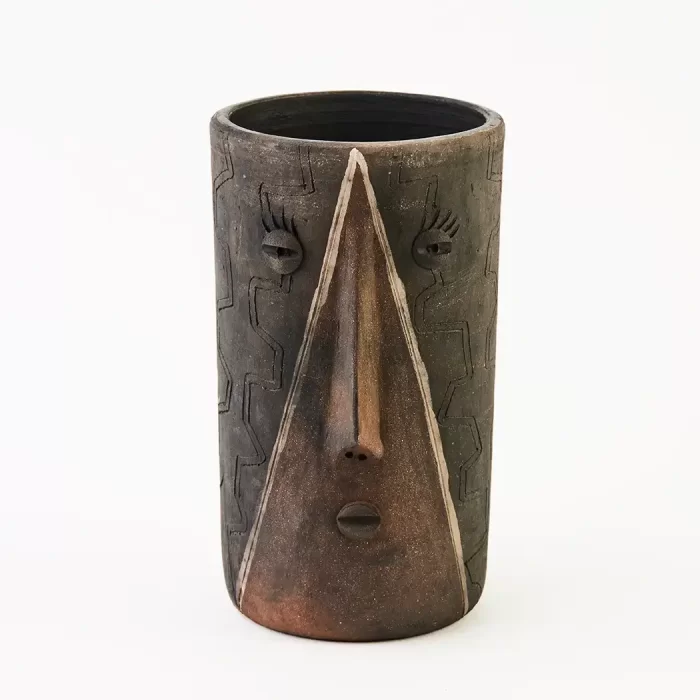 Long glass with face design and colors. Diferent models.