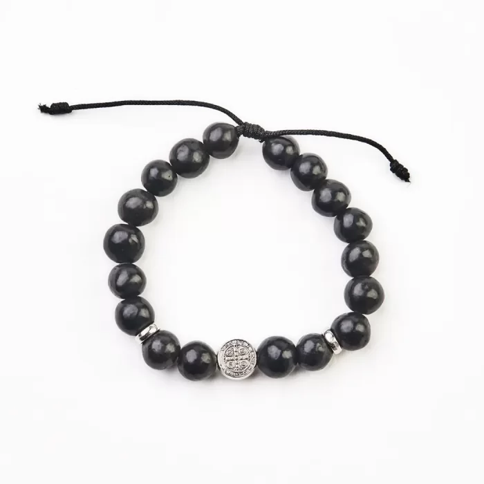 Black clay bead bracelet, silver pendant. Diferent models Different models.
