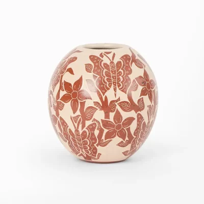Small pot with different designs