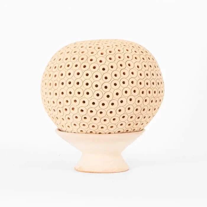 Coco chico de barro calado