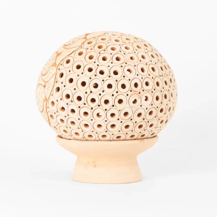 Coco chico de barro calado