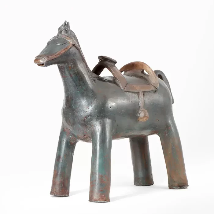 Large horse with engobes and dyes