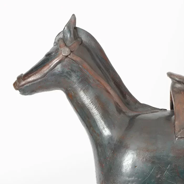 Large horse with engobes and dyes