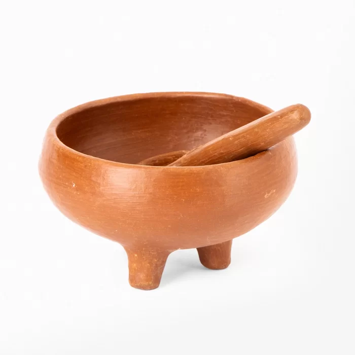 Smooth 3-legged sauce pan