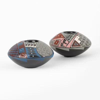 Multi-design small pot