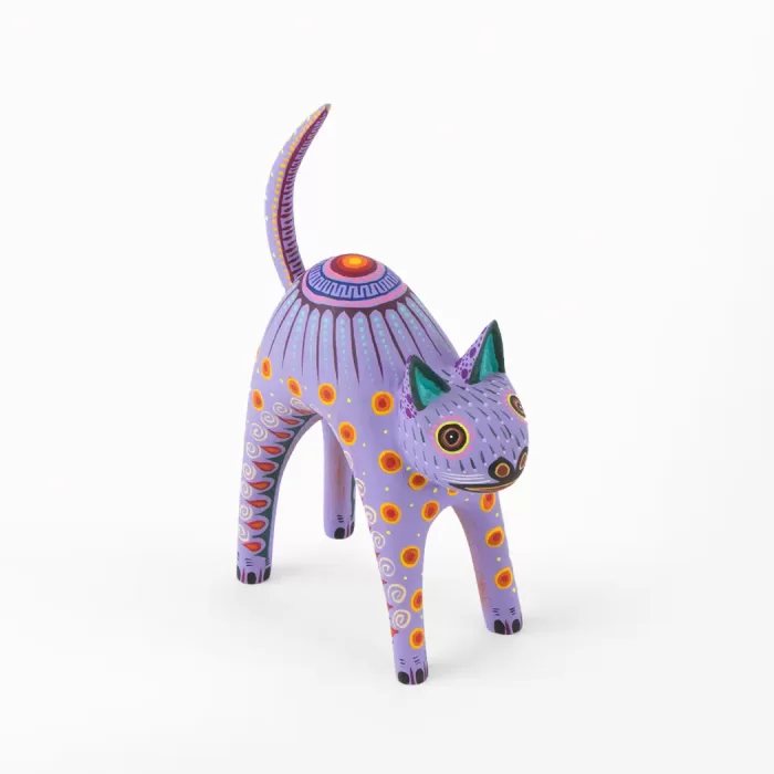 Alebrije de Gato arqueado, chico, color lila