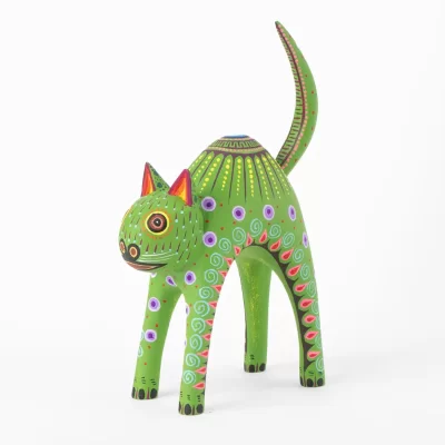 Alebrije de Gato arqueado chico, color verde