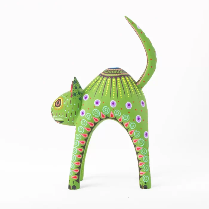 Small arched Cat Alebrije, color green