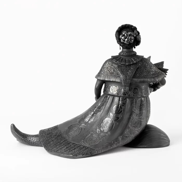 Mermaid Tehuana of black clay