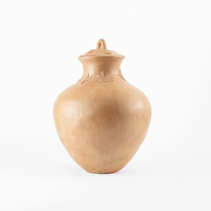 Tepachera with natural clay lid