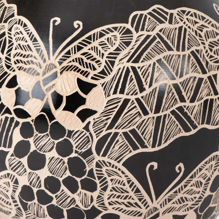 Mariposa pot black with white