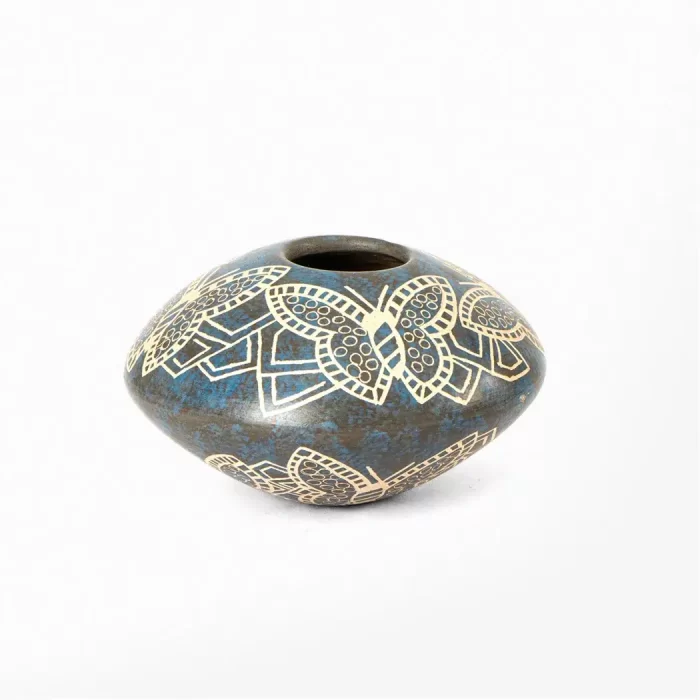 Mata Ortíz small ceramic pot with colors