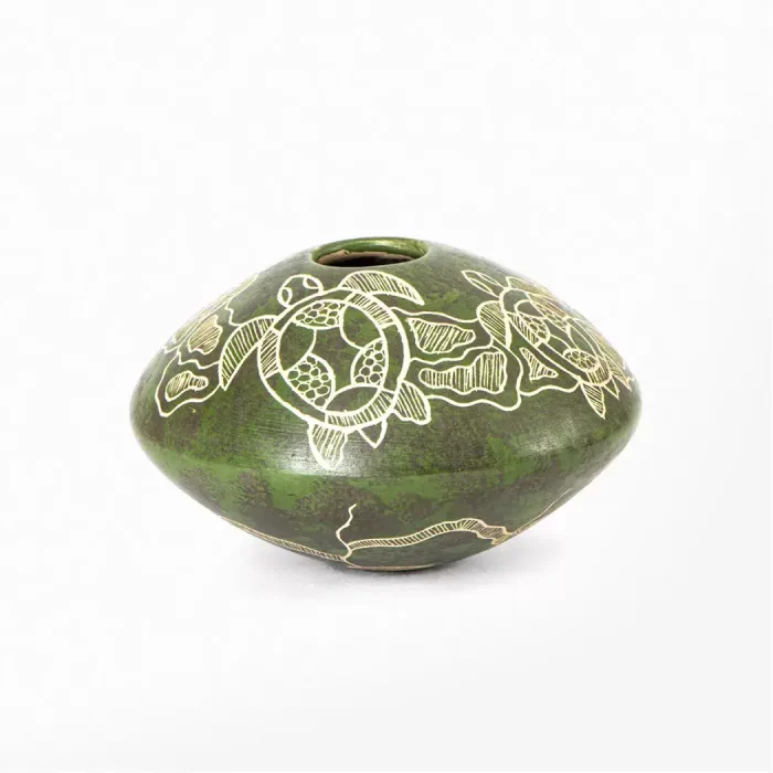 Mata Ortíz small ceramic pot with colors