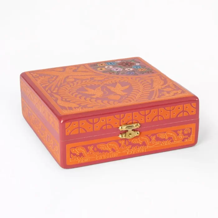 Joyero con cerrojo y decorado Olinalá, color rosa con naranja