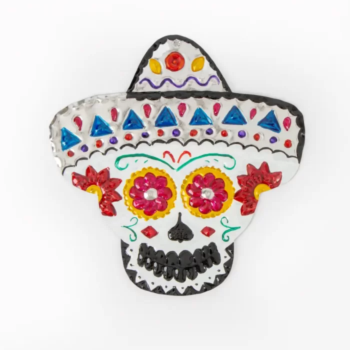 Calavera de hojalata con sombrero