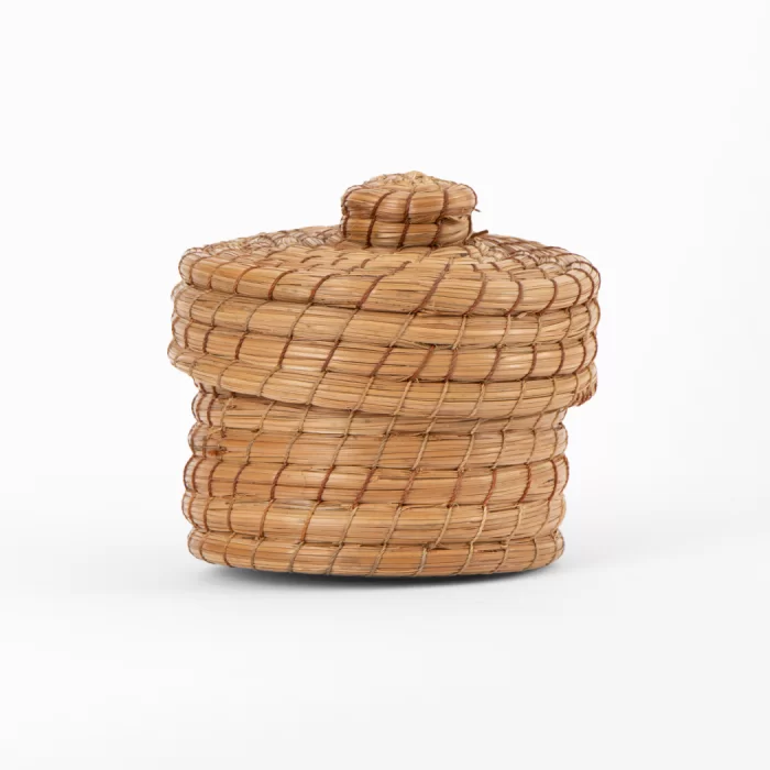 Small ocoxal basket with lid