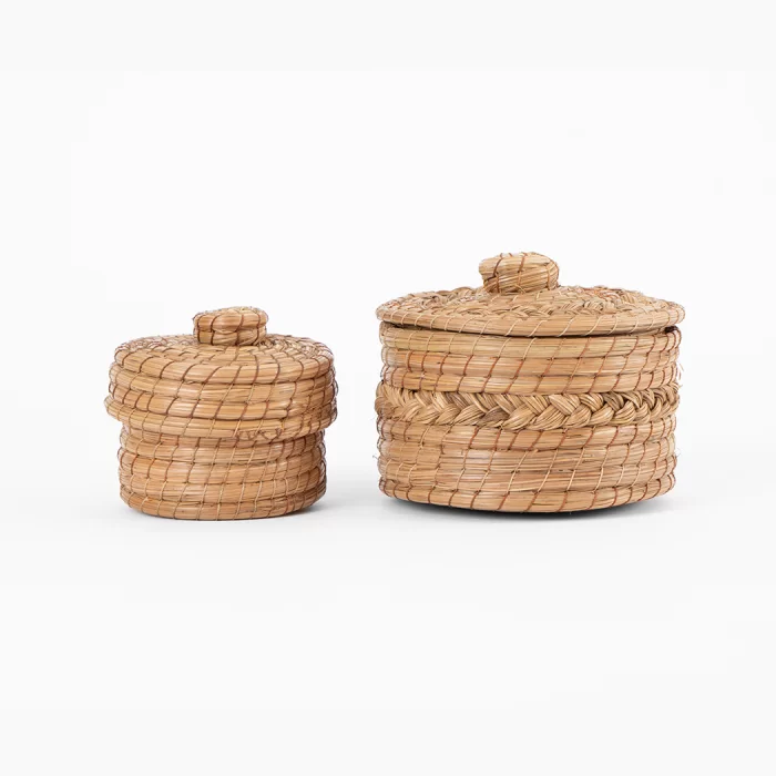 Small ocoxal basket with lid