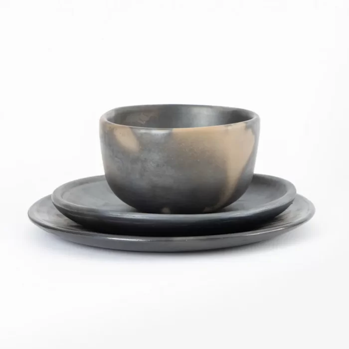 Servicio de 4 piezas en barro negro