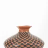 Geometric pot with mouth