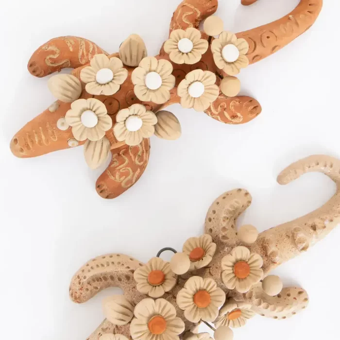 Floral crocodile of pastillage