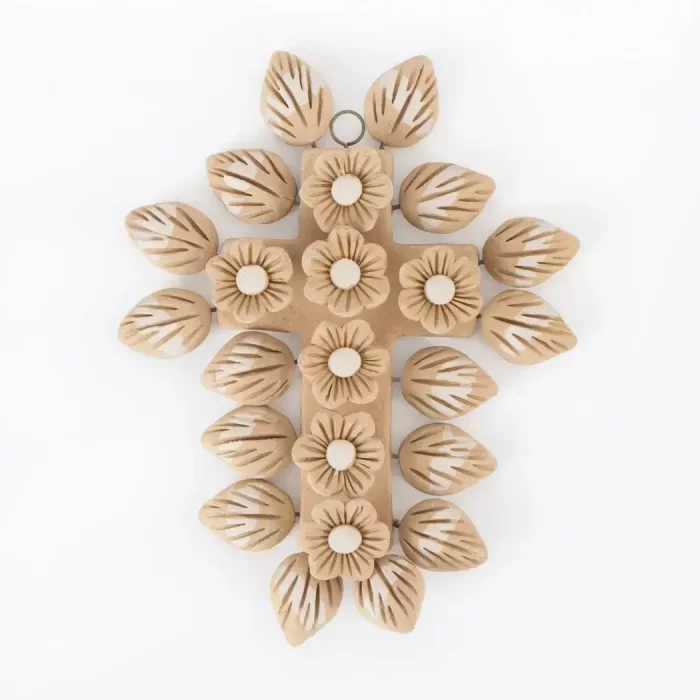 Small square pastillage cross